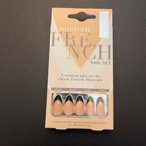 Salon Perfect Modern French Manicure Press-on Nails